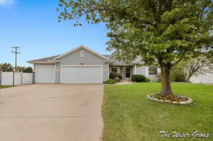 5595 Fieldstone Dr SW, Wyoming, MI 49418 - Photo 51