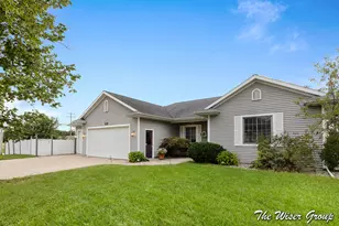 5595 Fieldstone Dr SW, Wyoming, MI 49418 - Photo 1