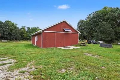 1149 W 40th Street, Fremont, MI 49412 - Photo 5