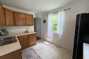 1016 Palmer Ave, Kalamazoo, MI 49001 - Photo 7