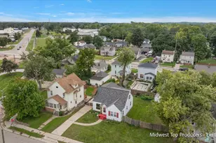 1945 Delwood Ave SW, Wyoming, MI 49509 - Photo 17