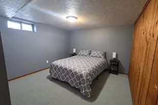 737 Royal Dr, Jackson, MI 49202 - Photo 25
