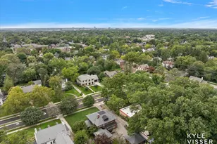 640 Cambridge Blvd SE, East Grand Rapids, MI 49506 - Photo 65
