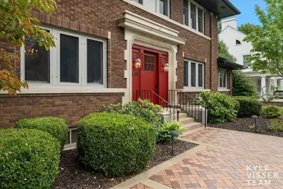 640 Cambridge Boulevard SE, East Grand Rapids, MI 49506 - Photo 3