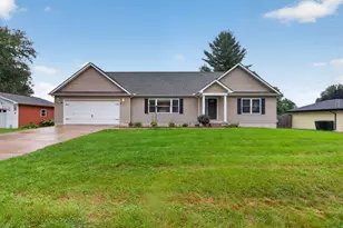 332 Cherokee Ln, Jackson, MI 49202 - Photo 1
