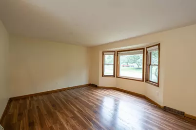 890 Gabrielle Court NE, Grand Rapids, MI 49505 - Photo 9