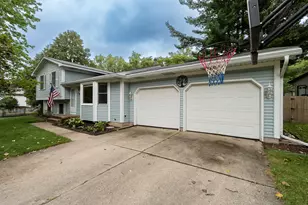 890 Gabrielle Ct NE, Grand Rapids, MI 49505 - Photo 1