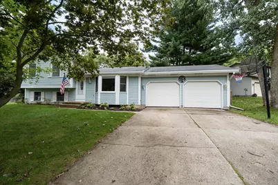 890 Gabrielle Court NE, Grand Rapids, MI 49505 - Photo 3