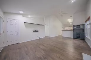 6261 Maplehurst Dr, Ypsilanti, MI 48197 - Photo 9