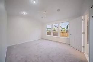 6261 Maplehurst Dr, Ypsilanti, MI 48197 - Photo 15