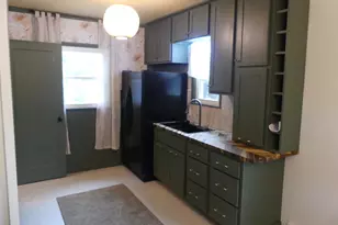 1892 Wood St, Muskegon, MI 49442 - Photo 9