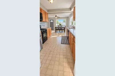 9994 E Clements Circle, Livonia, MI 48150 - Photo 3