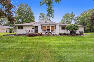 1014 Crestwood Ln, Jackson, MI 49203 - Photo 1