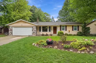 7258 Yorkshire Dr, Hudsonville, MI 49426 - Photo 1