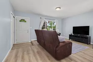 9880 Van Buren St, Belleville, MI 48111 - Photo 11