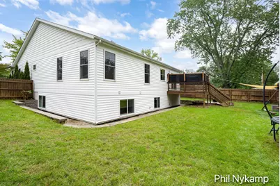 64 W 33rd Street, Holland, MI 49423 - Photo 9