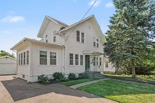 2223 Parkview Ave, Kalamazoo, MI 49008 - Photo 1