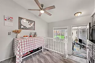 17663 Dolores St, Livonia, MI 48152 - Photo 7