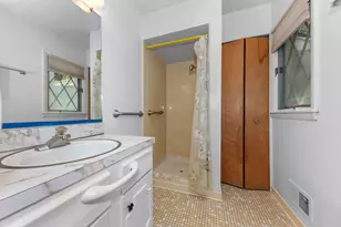 6607 Fleming Creek Dr, Ypsilanti, MI 48198 - Photo 41