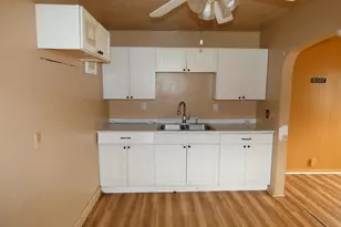 1079 Hurd Ave, Benton Harbor, MI 49022 - Photo 13