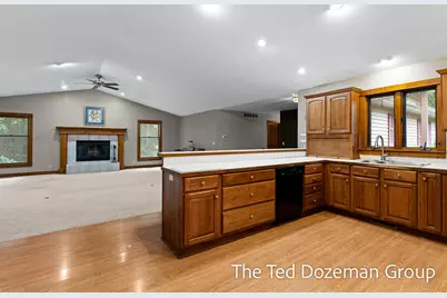 16565 Greenly Street, Holland, MI 49424 - Photo 9