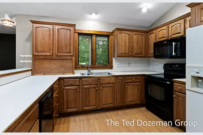 16565 Greenly Street, Holland, MI 49424 - Photo 15