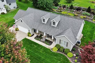 898 Mid Bluff Dr, Zeeland, MI 49464 - Photo 35