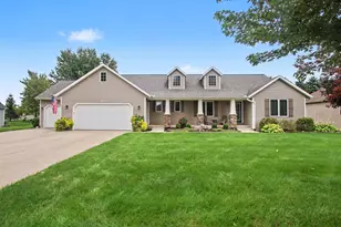 898 Mid Bluff Dr, Zeeland, MI 49464 - Photo 1