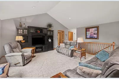 898 Mid Bluff Drive, Zeeland, MI 49464 - Photo 7