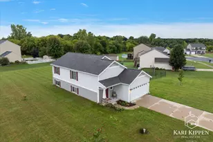 1698 Trent Ridge Ct NE, Cedar Springs, MI 49319 - Photo 29