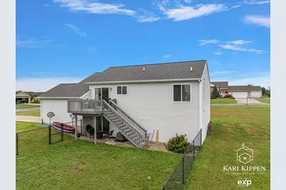 1698 Trent Ridge Court NE, Cedar Springs, MI 49319 - Photo 27