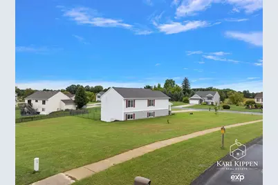 1698 Trent Ridge Court NE, Cedar Springs, MI 49319 - Photo 33