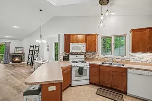 1229 S Timberview Dr, Whitehall, MI 49461 - Photo 9