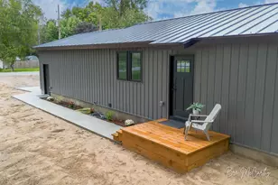 2628 Hamilton Rd, Muskegon, MI 49445 - Photo 1