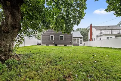 724 Crescent Road, Jackson, MI 49203 - Photo 3