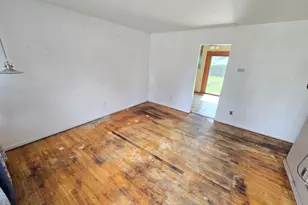 22620 Stephens St, Saint Clair Shores, MI 48080 - Photo 9
