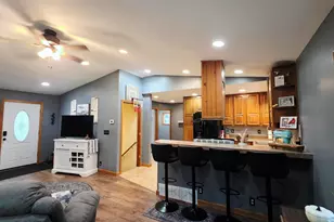 1022 Circle Dr, Lake Isabella, MI 48893 - Photo 5