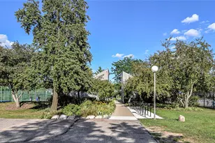 718 Watersedge Dr, Ann Arbor, MI 48105 - Photo 19