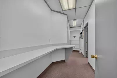 950 W Monroe Street #G200, Jackson, MI 49202 - Photo 11
