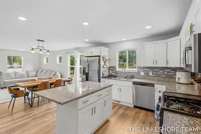 734 E 8th Street, Holland, MI 49423 - Photo 27