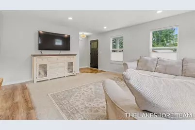 734 E 8th Street, Holland, MI 49423 - Photo 23