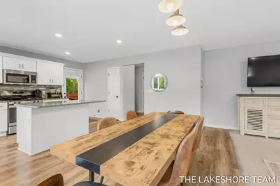 734 E 8th Street, Holland, MI 49423 - Photo 33