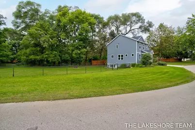 734 E 8th Street, Holland, MI 49423 - Photo 11