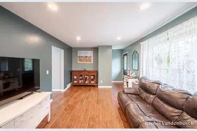 898 Hunt Street SE, Lowell, MI 49331 - Photo 5