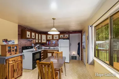 2648 Walnut Drive, Ionia, MI 48846 - Photo 7
