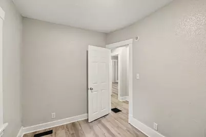 702 Fenimore Drive, Kalamazoo, MI 49048 - Photo 17