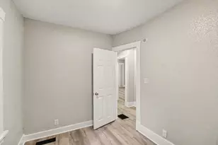 702 Fenimore Ave, Kalamazoo, MI 49048 - Photo 17