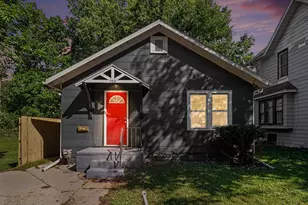 702 Fenimore Dr, Kalamazoo, MI 49048 - Photo 1