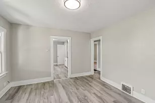 702 Fenimore Ave, Kalamazoo, MI 49048 - Photo 7