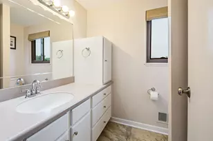 5631 Winslow Ct, Ypsilanti, MI 48197 - Photo 9